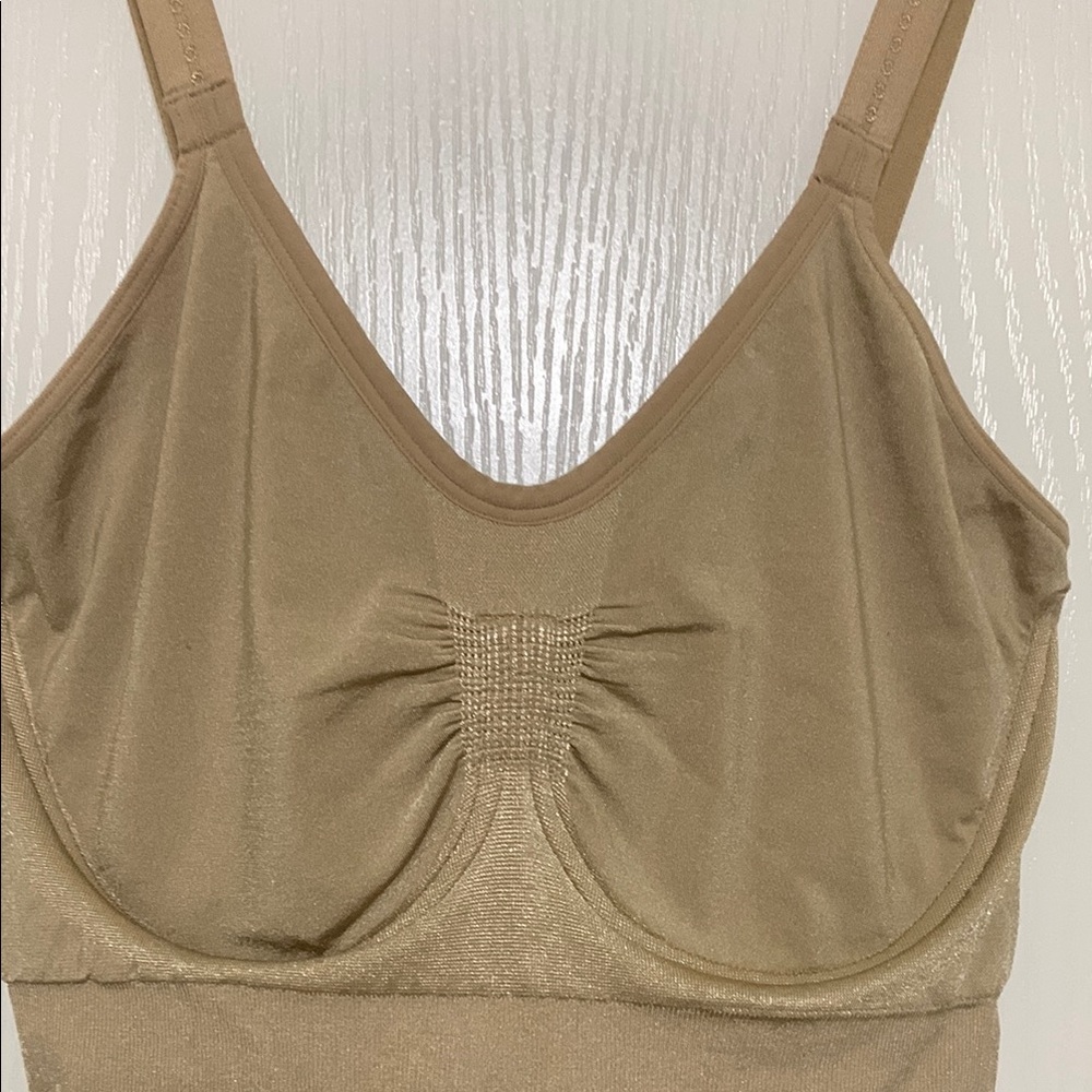SPANX shape wear, never worn, excellent condition.